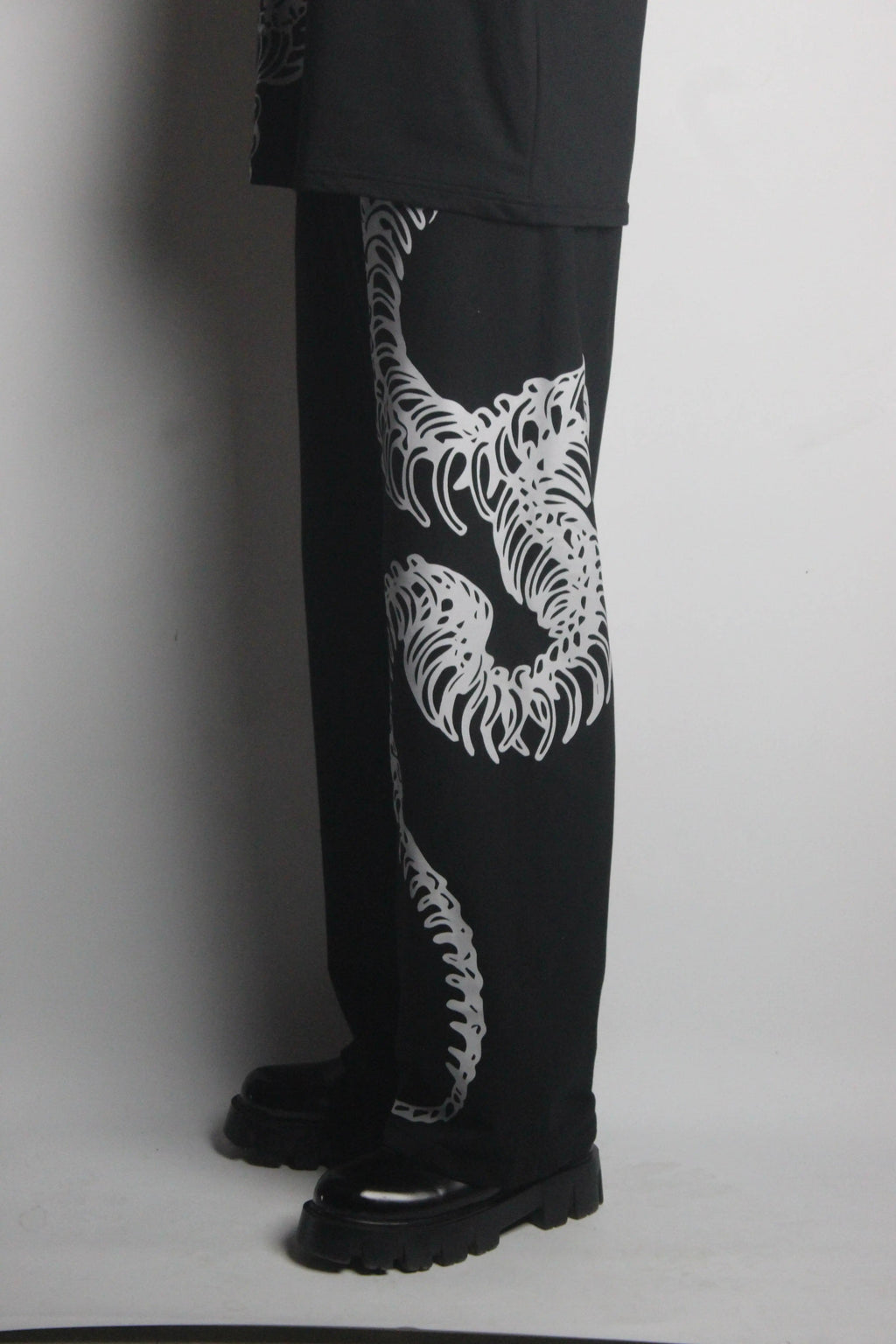 Hebi Unisex Straight Fit Baggy Pants